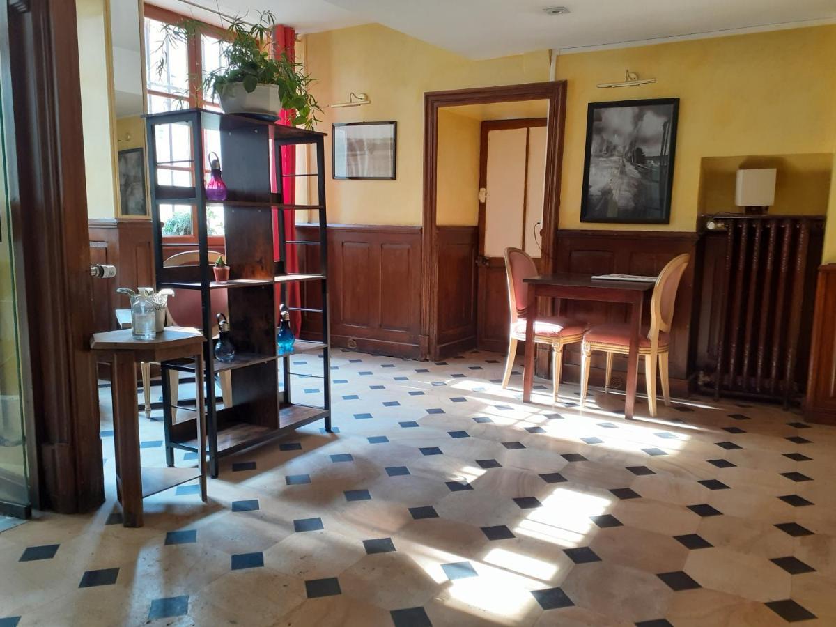 Logis Hotel Restaurant De L'Ecu Montbard Εξωτερικό φωτογραφία